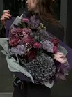 Купить Сборный букет с гортензией "Грозовое облако" в Томске