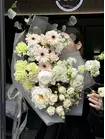 Купить Сборный букет «Сияние первых чувств» в Томске