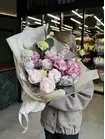 Купить сборный букет «Розовая пена» в Томске