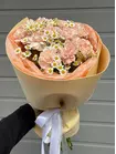 Купить Букет из гвоздик и ромашек «Рассветный звон» с доставкой в Томске