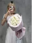 Букет из 9 белых пионов купить в Томске