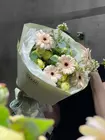 Купить Сборный букет с мини герберами "Утро в саду" в Томске с бесплатной доставкой