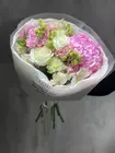 Купить Сборный букет с гортензиями "Розовый залив" в Томске