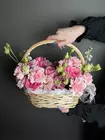 Купить Сборная композиция в корзине "Розовые мечты" с доставкой