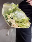 Купить Авторский сборный букет с гортензией "Лайм" в Томске
