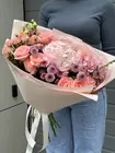 Большой букет с гортензией доставка Томск