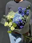 Большой сборный букет с гортензией в Томске заказать
