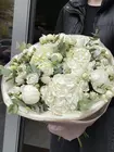 Доставить Сборный букет в белых оттенках "Воздушная легкость"