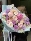 Купить Сборный букет в нежной гамме "Встреча на рассвете" в Томске