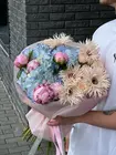 Купить Сборный букет в нежной гамме "Восхождение" с доставкой в Томске