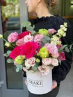 Сборная композиция в шляпной коробке "Магия вечера" купить в Томске