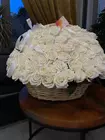 Заказать Композиция в корзине из 201 белоснежной пионовидной розы