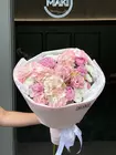 Купить Сборный букет в нежной гамме "Розовый пунш" с доставкой по городу