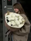 Купить Дуобукет из кустовой хризантемы и матрикарии в оформлении в Томске