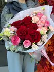 Заказать Сборный букет с вывернутыми розами "Красочный сад" в Томске