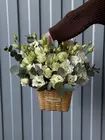 Доставка Корзина из белой эустомы с эвкалиптом в Томске