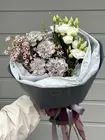 Оформить заказ на Дуобукет из серых гвоздик и эустомы в городе Томск