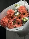 Купить Сборный букет "Коралловая грация" с доставкой по городу Томск