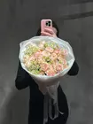 Купить Дуобукет из розовой кустовой розы и матрикарии в Томске
