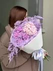 Купить Дуобукет из розовой гортензии и гвоздик в оформлении в Томске