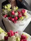Оформить заказ на Дуобукет из пионовидных тюльпанов и эустомы в Томске