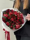 Доставка Монобукет из 11 красных альстромерий по городу Томск