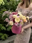 Купить Композиция в шляпной коробке "Карамельный восторг" в Томске
