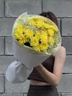 Купить букет из кустовых хризантем и ромашек «Золотая россыпь» в Томске