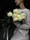 Купить Букет из 9 белых роз 70 см в Томске