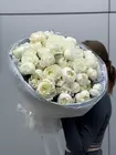 Купить букет из 51 белого пиона в Томске