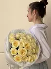 Купить в подарок Букет из 21 пионовидной розы Candlelight в оформлении