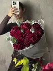Купить букет из 9 бордовых пионов Red Charm с эвкалиптом в Томске