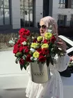 Доставка композиции "Красный вектор" в городе Томск