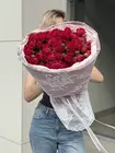 Букет из 11 красных кустовых роз доставка по городу Томск