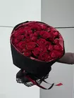 Букет из 9 красных кустовых роз купить в Томске с доставкой