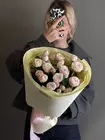 Букет из 5 нежно-розовых кустовых роз купить с доставкой в Томске