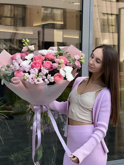 Купить Сборный букет "Scarlett" в Томске