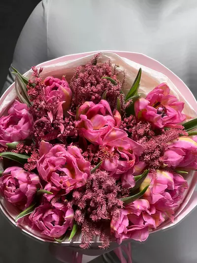 Купить Букет c тюльпанами "Hot pink" в Томске