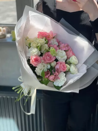 Сборный букет с розами купить в Томске