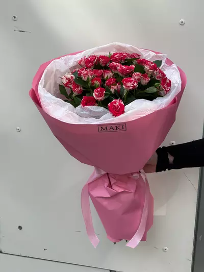 Букет из кустовых роз в Томске заказать