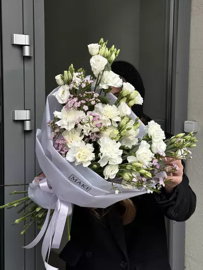 Доставка Сборный букет "Белая симфония" по городу Томск