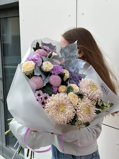 Доставить Сборный букет с одиночными хризантемами "Сильвер"