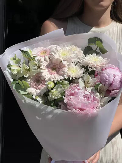 Купить Сборный букет "Прикосновение Венеры" в Томске