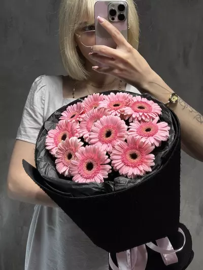 Букет из 11 розовых мини гербер купить в Томске
