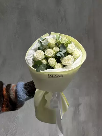 Купить кустовые розы в Томске