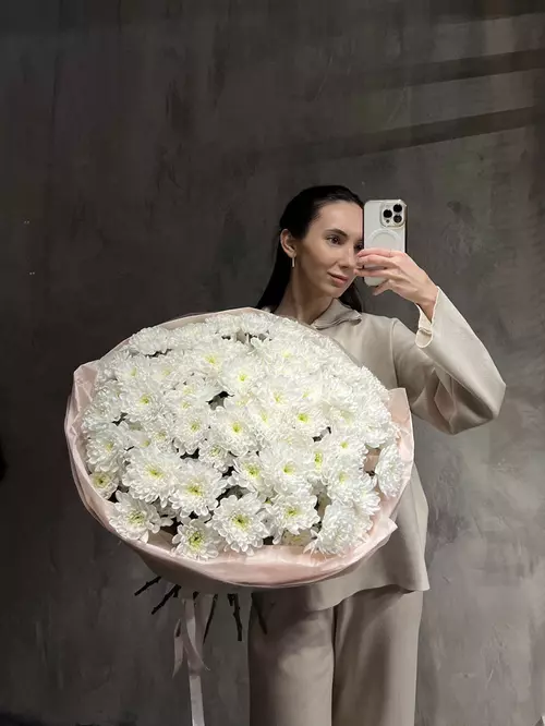 Купить  Букет из 19 кустовых белых хризантем  Altay  в Томске