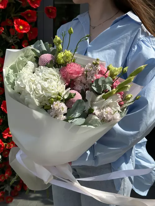 Купить красивый сборный букет Томск