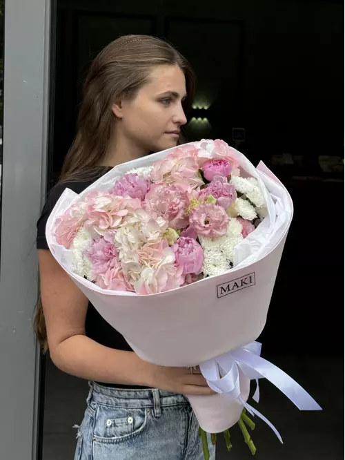 Купить Сборный букет в нежной гамме "Розовый пунш" в Томске