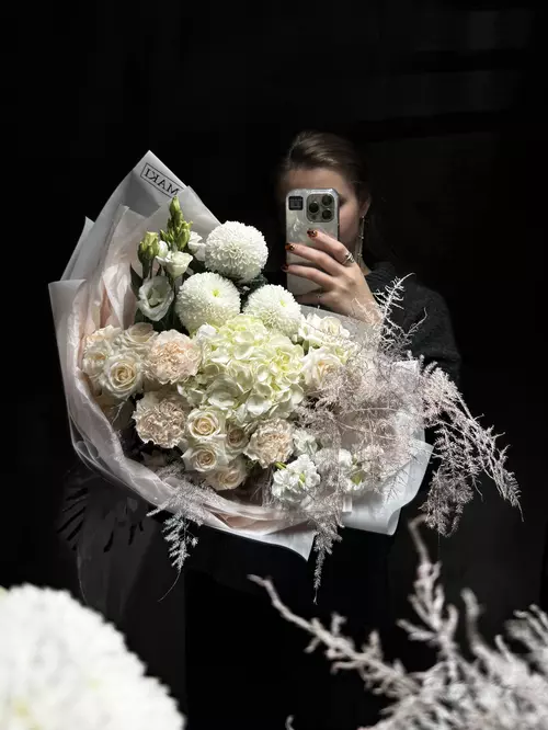 Купить Сборный букет "Лунное сияние" в Томске