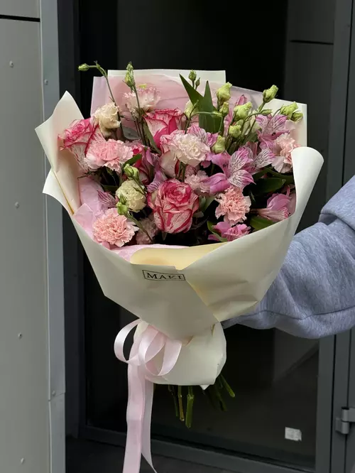 Купить Сборный букет «Розовый переполох» с доставкой в Томске